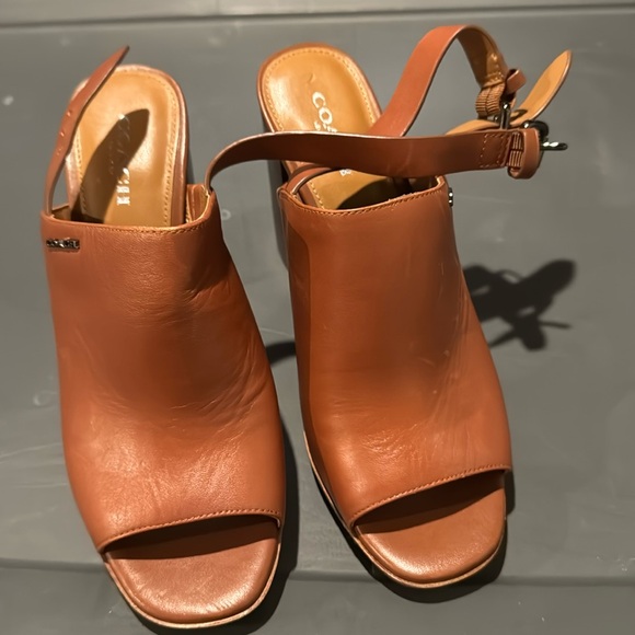 Coach shoes - Picture 1 of 4